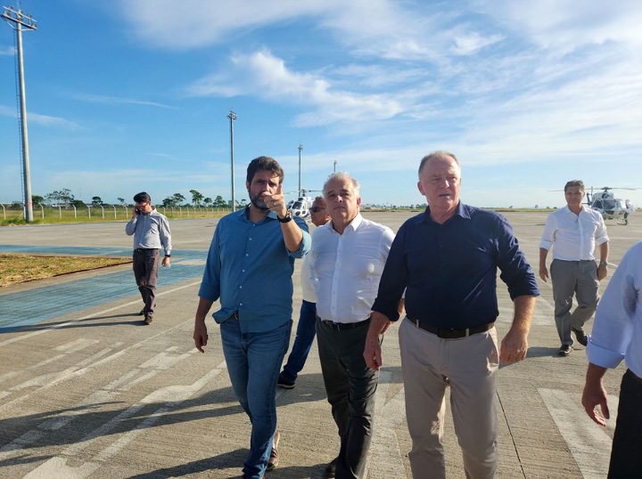 Governador Casagrande recebe Ministro dos Portos e Aeroportos Márcio França