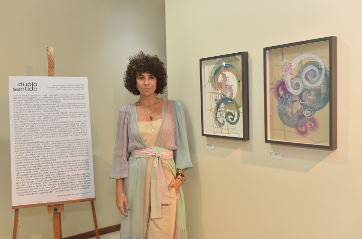 A artista capixaba Samira Pavesi apresenta ‘Duplo Sentido’ no Espaço Cultural da Justiça Federal do ES