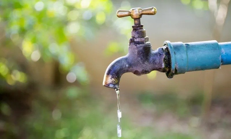 Moradores de 259 bairros da Grande Vitória devem ficar sem água neste sábado.