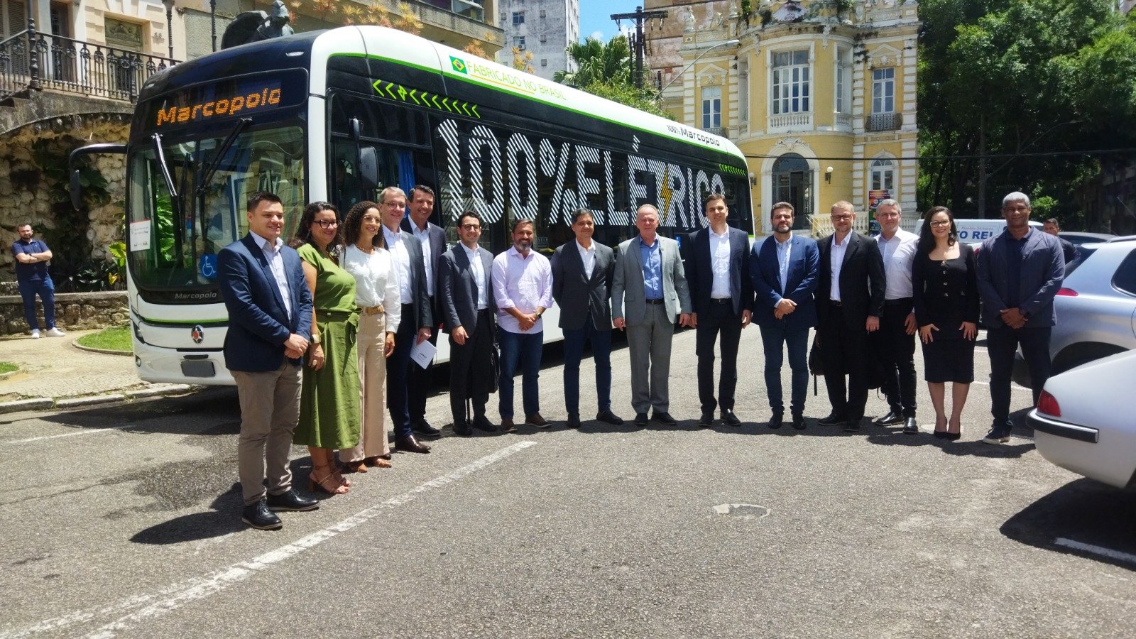 Montadora vai abrir 400 empregos para produzir ônibus elétricos no ES.