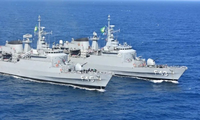 Navios de guerra abrem para visitação de graça em Vitória neste domingo