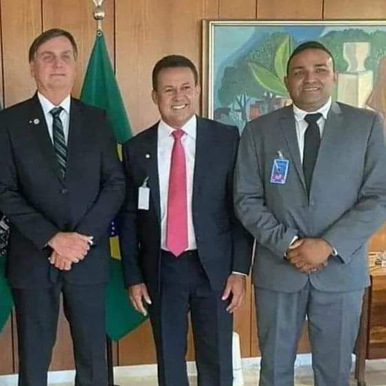 Ex assessor parlamentar, temendo perseguição política e judicial, deixa o Brasil