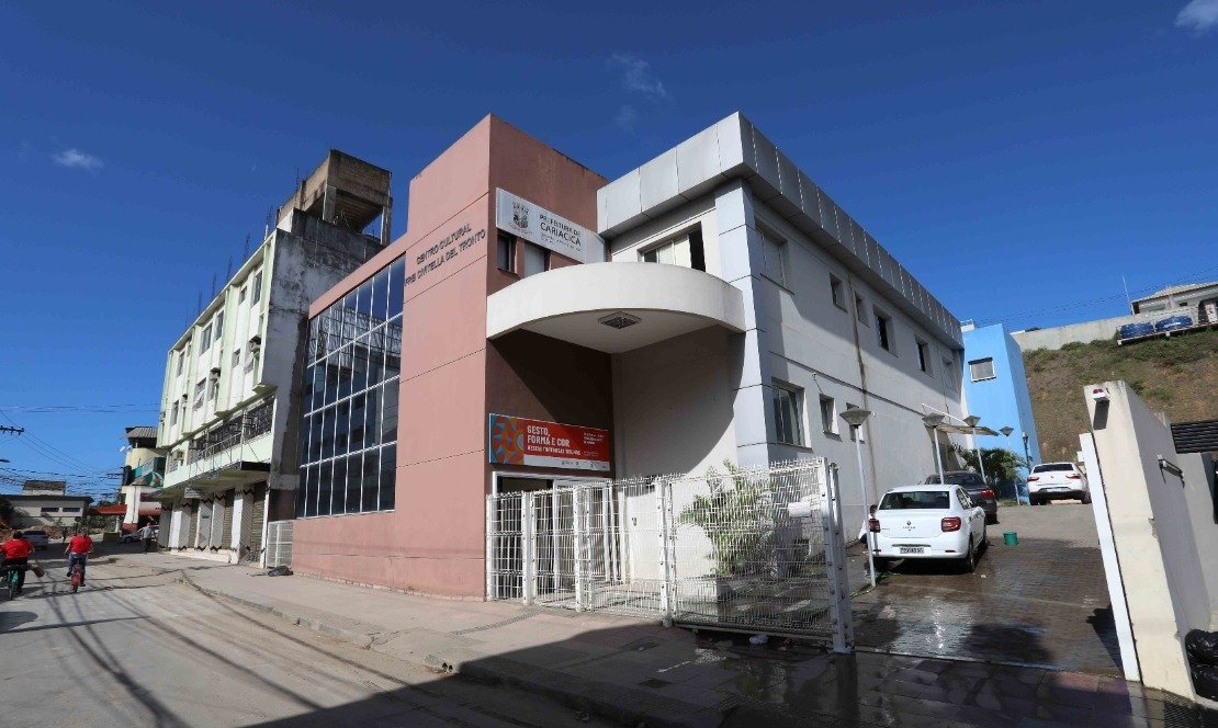 Menina de seis anos é ferida pela mãe com colher quente em Cariacica