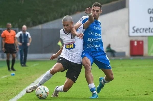 ESPORTES  Em clássico de torcida única, Vitória recebe Rio Branco pela Copa ES
