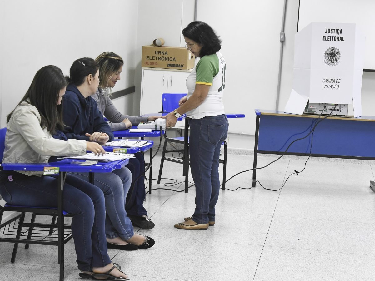 Justiça vai chamar 49 mil para trabalhar na votação no ES