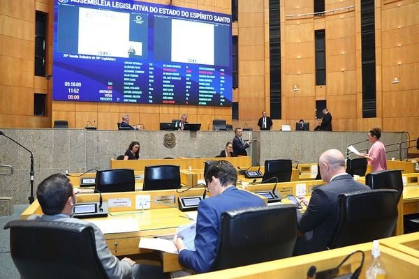 Recontagem de votos provoca dança das cadeiras na Assembleia do ES