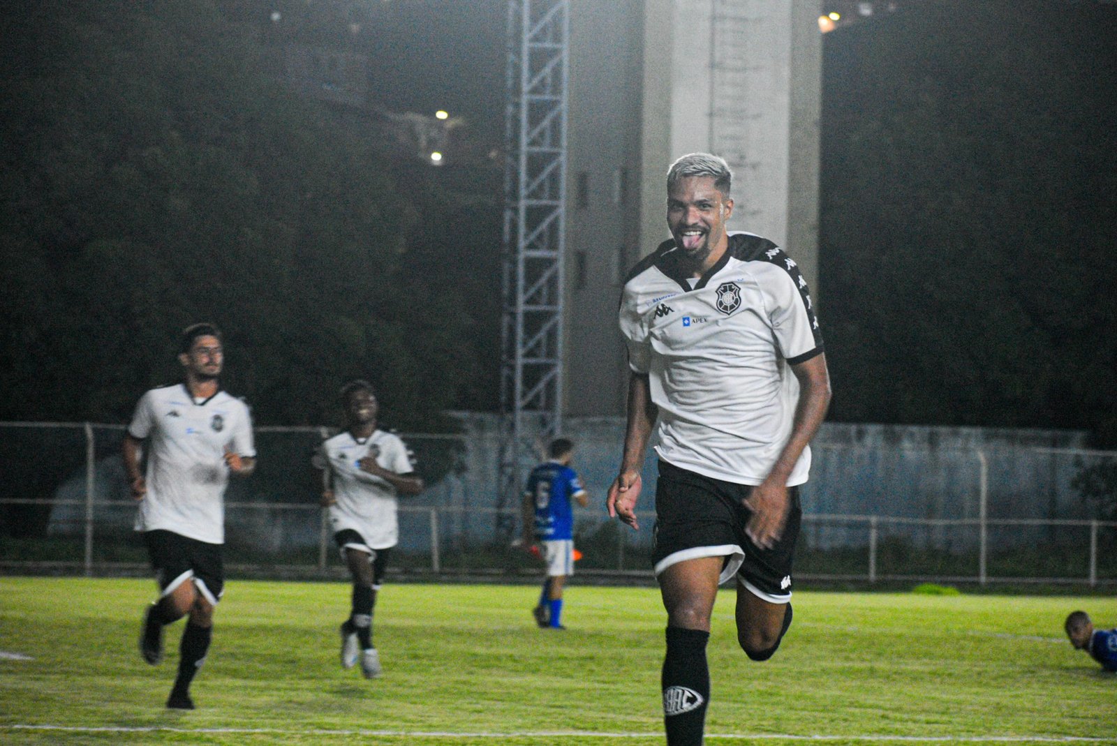 Rio Branco elimina o Vitória e enfrenta o Goiás na próxima fase na Copa Verde