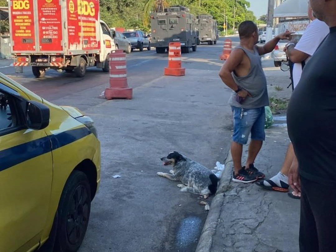 Operação contra traficante do ES no RJ tem intenso tiroteio e atinge casa de moradores