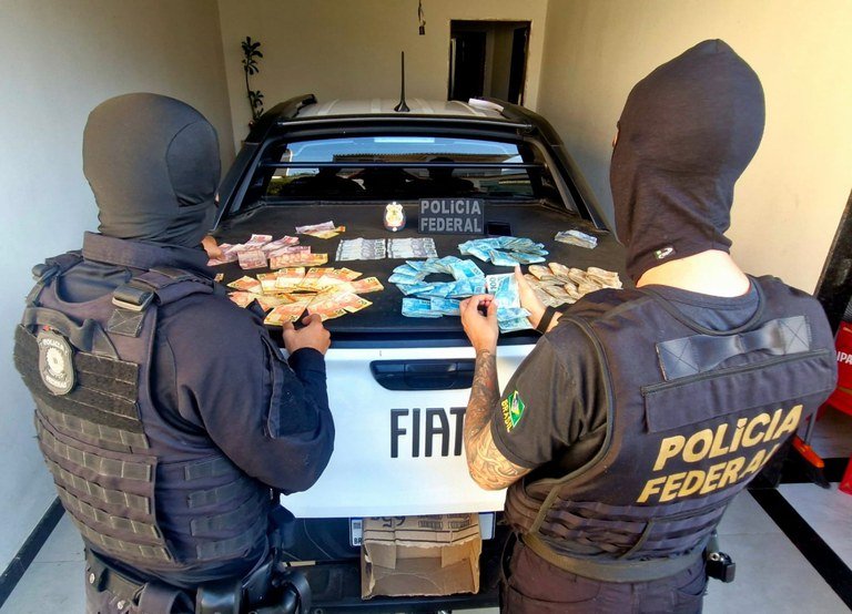 Polícia Federal combate o contrabando de cigarros de origem estrangeira no ES