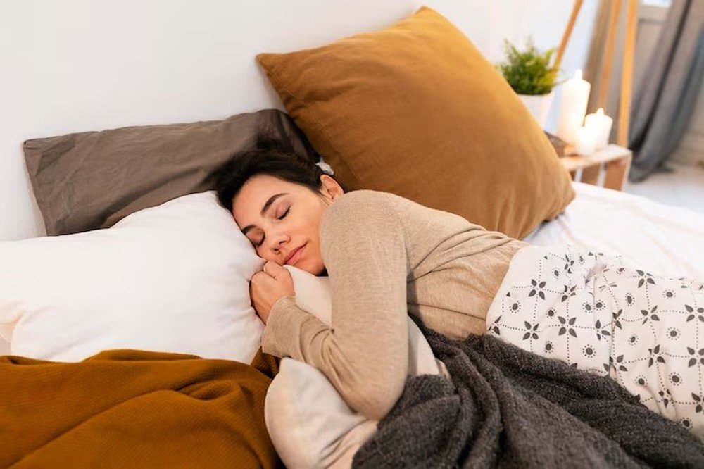 Dificuldade para dormir ou acordar e cansaço constante estão relacionados à morte precoce, segundo estudo