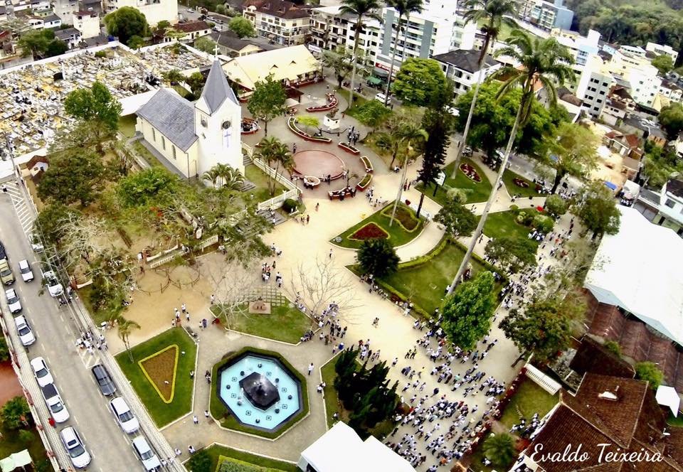 Comemorações em Domingos Martins com shows e transferência simbólica de capital