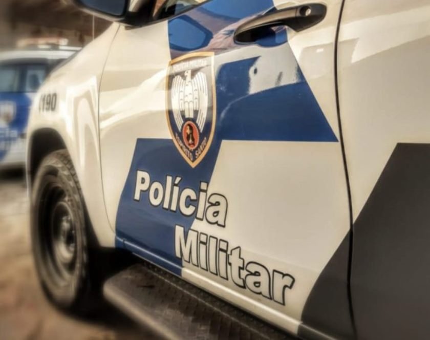 Mulher mantida em cárcere é esfaqueada pelo marido na frente da polícia no ES