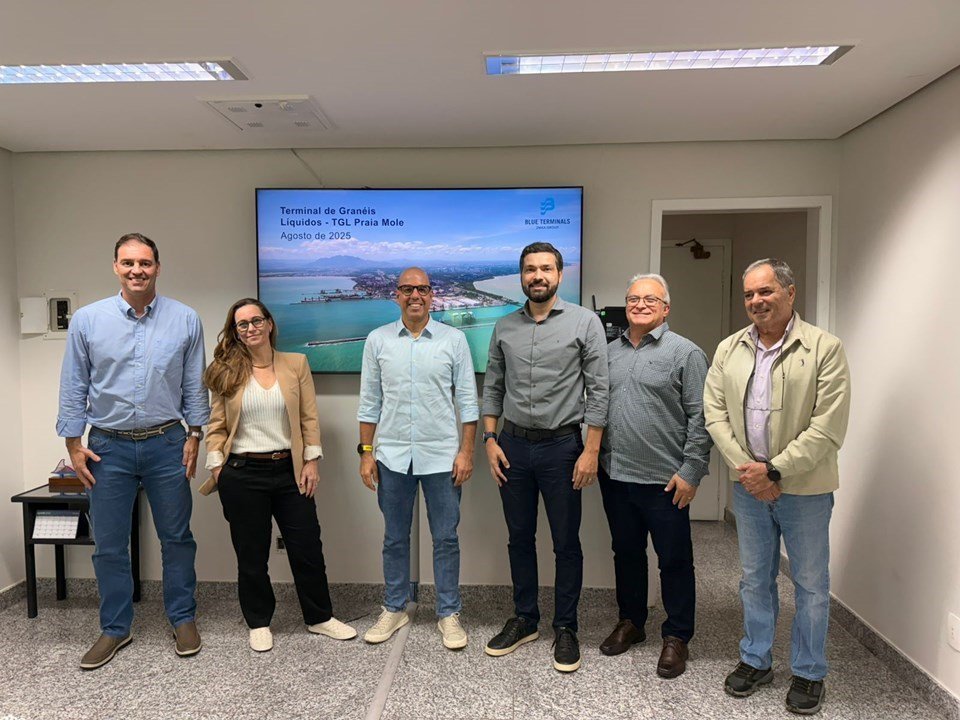 ES prioriza projeto estratégico de ship to ship no Porto de Praia Mole