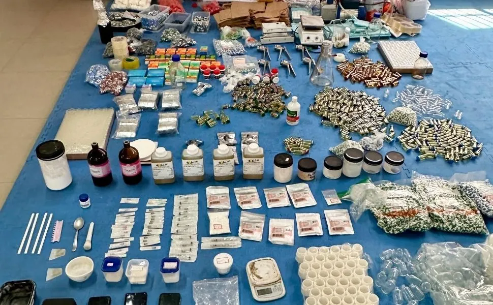 Polícia descobre laboratório clandestino de produção de anabolizantes em Vila Velha