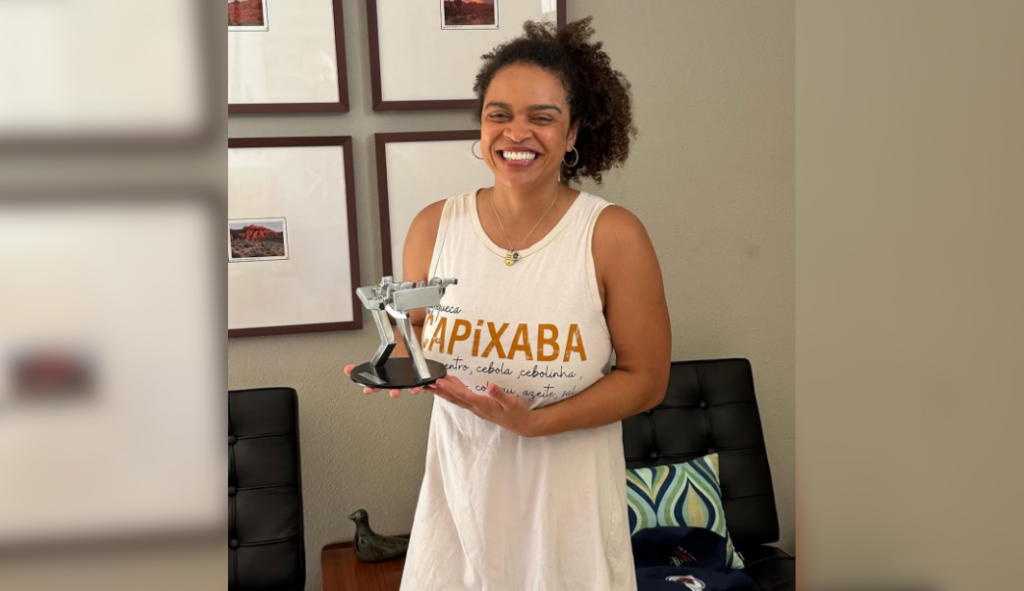 Cineasta capixaba presa por imigração dos EUA é liberada, diz marido