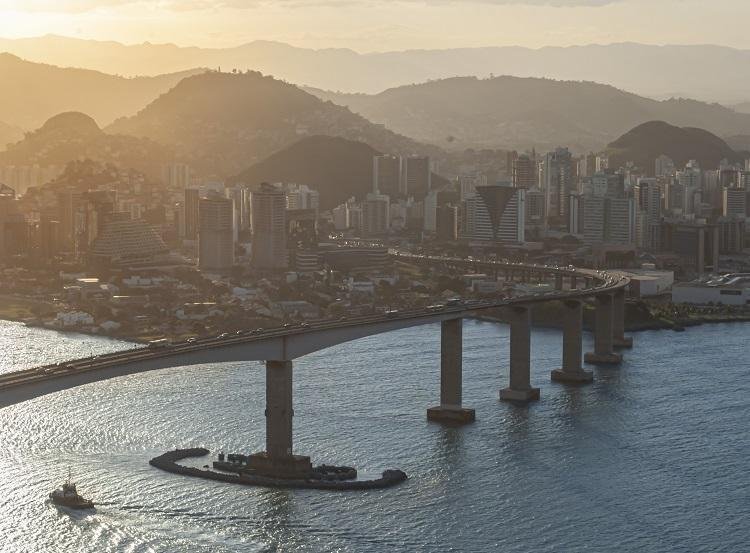 Semana do Natal começa com chuva rápida e calor no ES; veja previsão do tempo