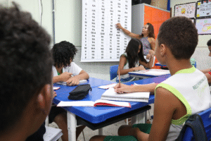 Mais de 600 professores aprovados em concurso são nomeados para atuarem em Cariacica