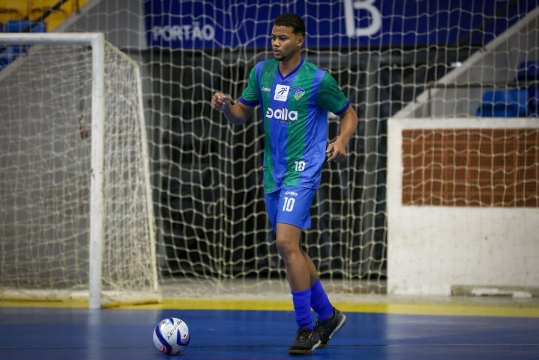 Atleta capixaba de 20 anos morre após cair do parapeito de hotel em Recife