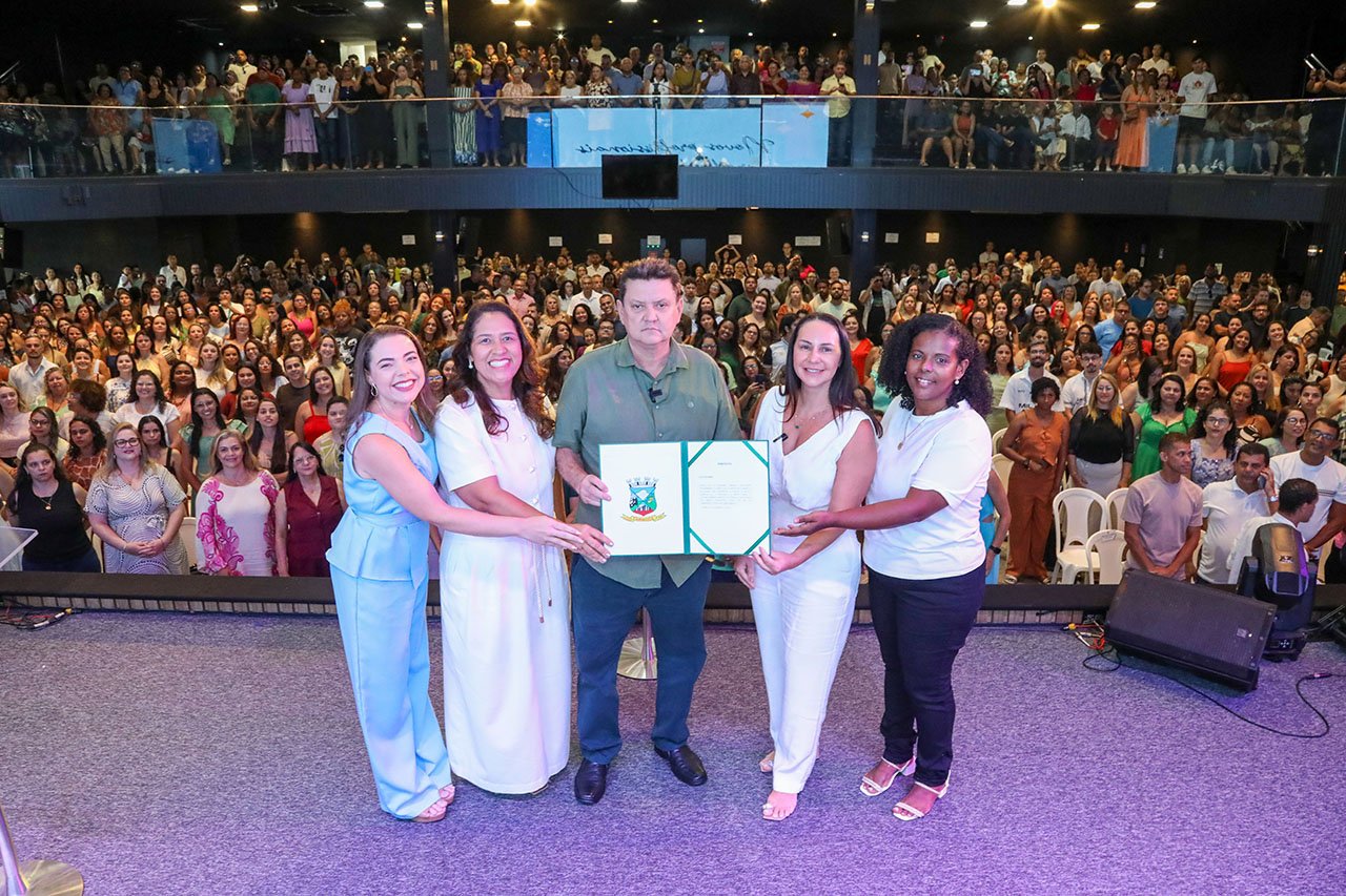 Cariacica realiza a maior posse de professores da última década e fortalece a educação municipal