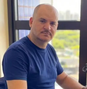 POLÍTICA: “A Burrice como Estratégia”