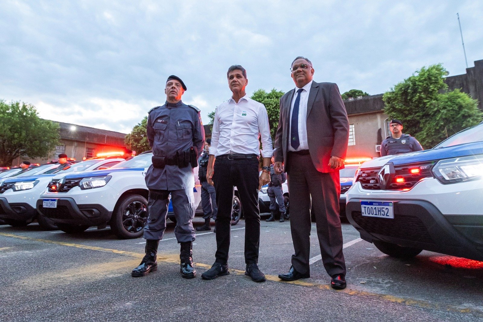 Estado Presente: Vice-governador confirma entrega de 1.039 fuzis e viaturas à Polícia Militar