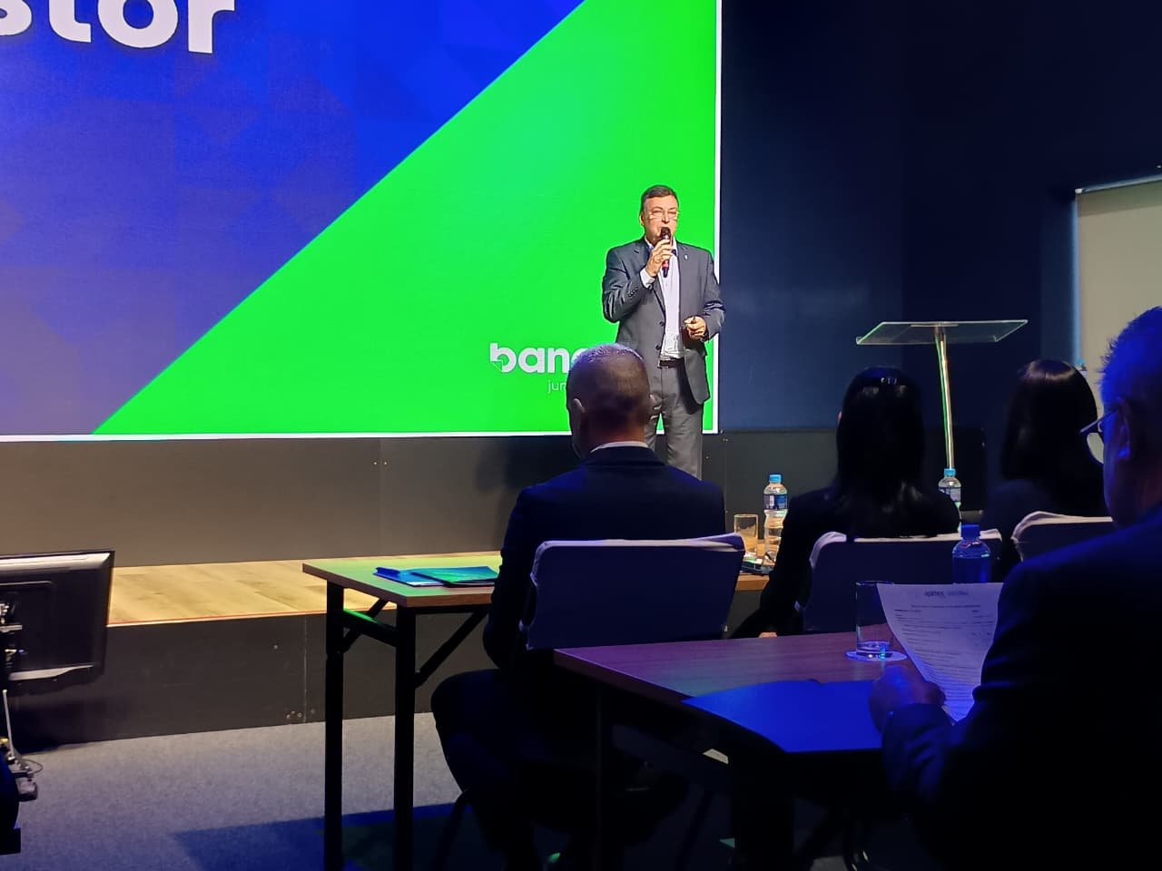 Banestes anuncia cartão global com cinco moedas e conversão em 170 países