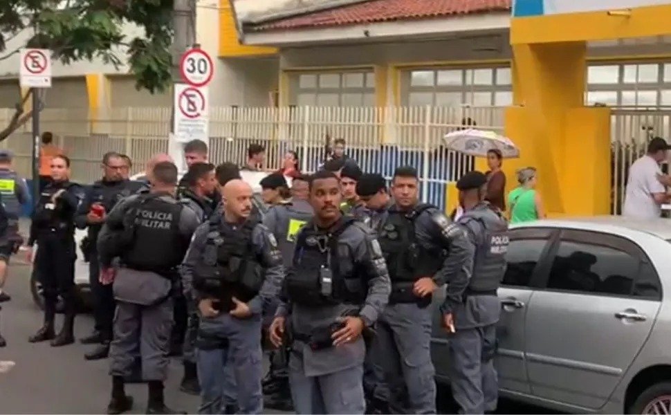 Estudante é esfaqueado dentro de escola em Jardim Camburi, em Vitória