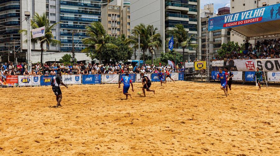 Desafio de Beach Soccer acontece neste fim de semana na Praia da Costa