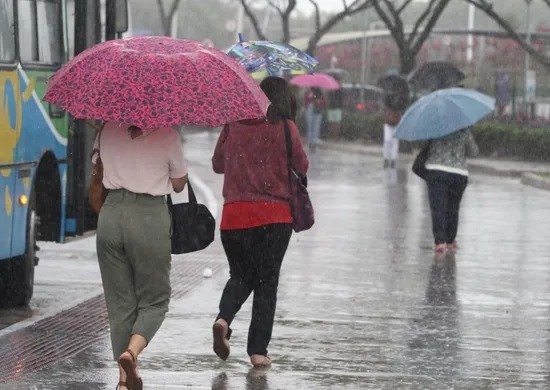 Ciclone extratropical e frente fria vão mudar o tempo no ES nos próximos dias