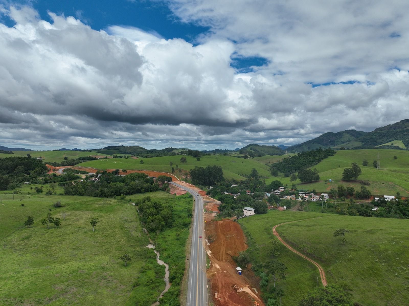 Trecho da da BR-101, em Anchieta, será totalmente interditado para detonação de rochas