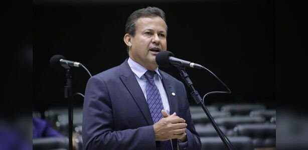 Ex-Prefeito Neucimar Fraga troca PSDB por PL