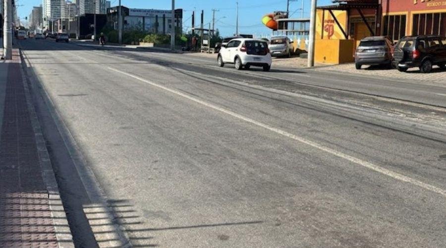 Remoção de asfalto interdita duas faixas da Rodovia do Sol nesta segunda-feira