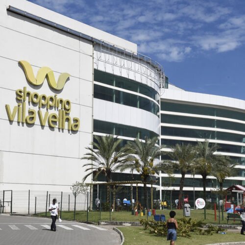 Almoço no Shopping Vila Velha garante estacionamento gratuito durante a semana