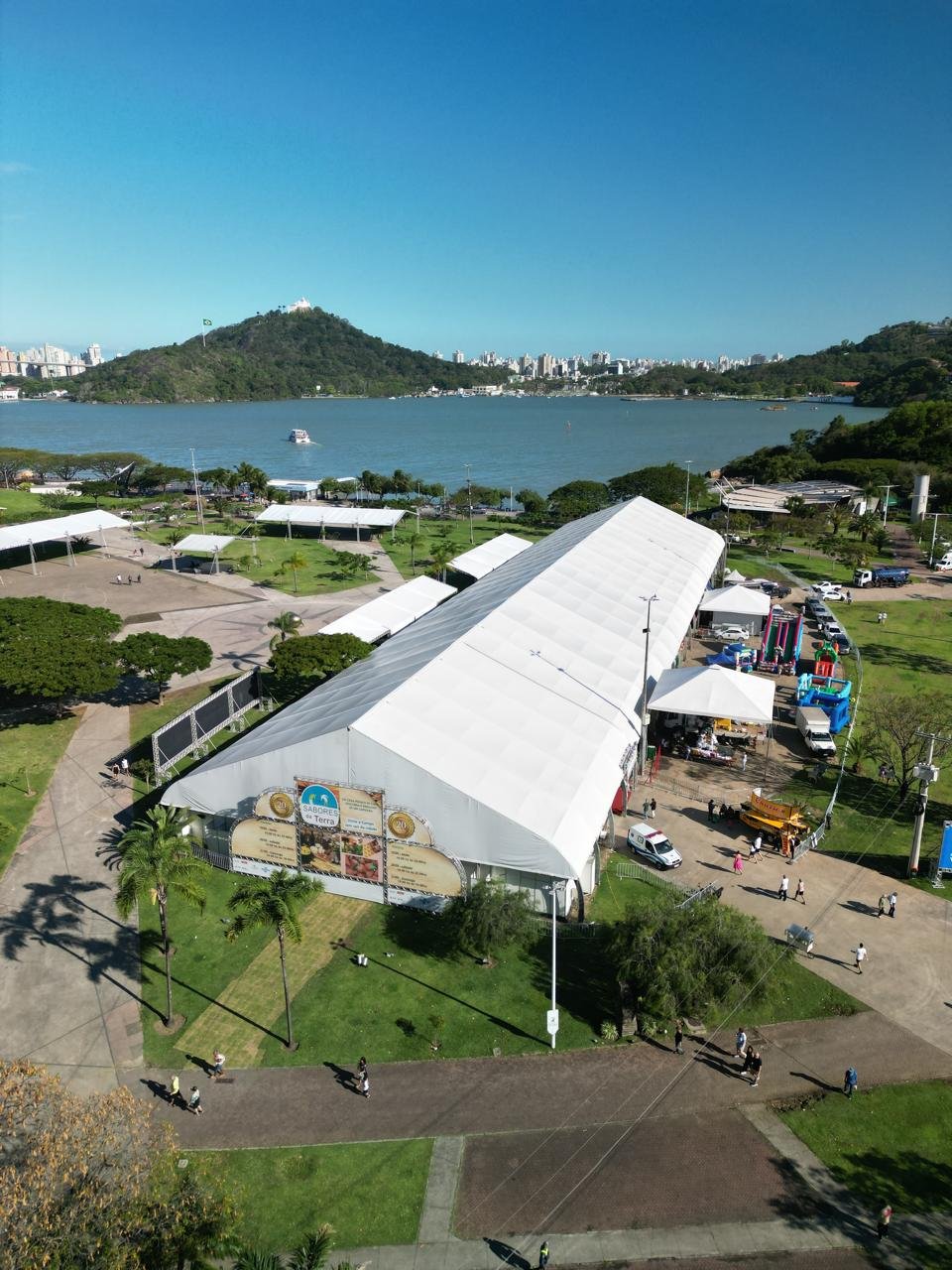 Feira Sabores da Terra chega à 21ª edição na Praça do Papa, em Vitória