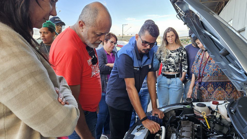 Detran abre inscrições para cursos de mecânica de moto e carro na Grande Vitória