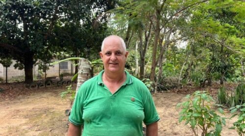 Agricultor de Xuri cultiva mais de 150 espécies de fruta, legumes e verduras