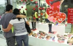 Comércio capixaba deve faturar R$ 73,6 milhões com o Dia dos Namorados