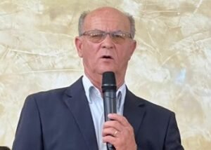Pastor morre após sofrer infarto durante culto no Norte do ES