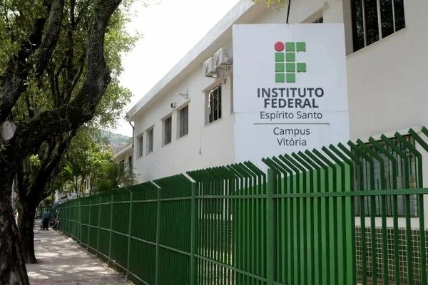 Ifes abre mais de 700 vagas para faculdade de graça e sem precisar do Enem