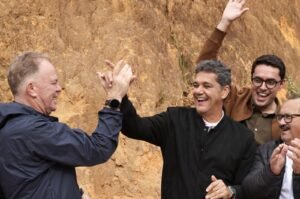 Pesquisa RealTime: Governador Ricardo chega a 41% e vence em todos os cenários de 1º e 2º turnos