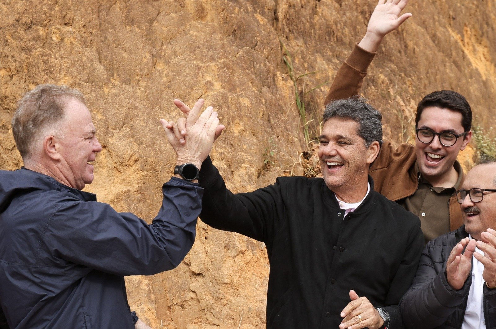 Pesquisa RealTime: Governador Ricardo chega a 41% e vence em todos os cenários de 1º e 2º turnos