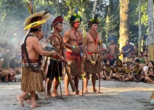Indígenas do território Tupinikim e Guarani do ES participam de intercâmbio cultural na Bahia