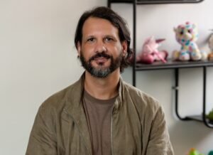 Especialista nacional em autismo participa de seminário com mais de 200 profissionais em Vitória