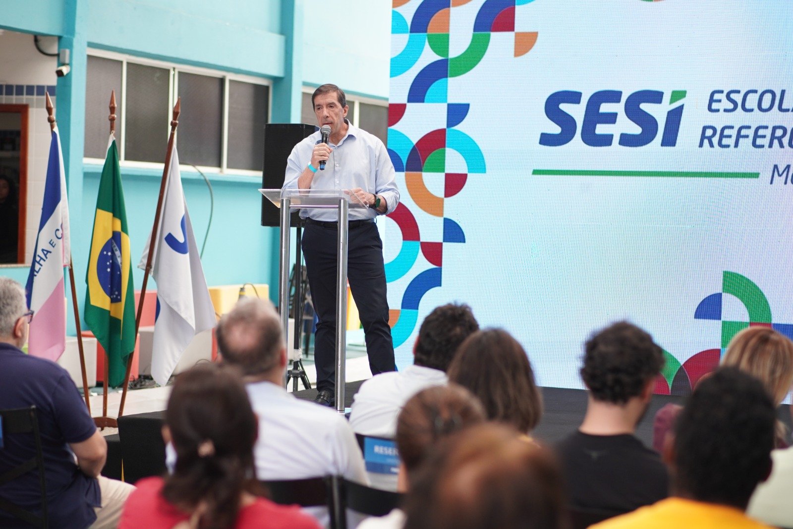 Sesi reinaugura Escola de Referência no bairro Maruípe, em Vitória