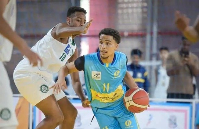 Nova geração do basquete brasileiro em campeonato com 60 equipes em Guarapari