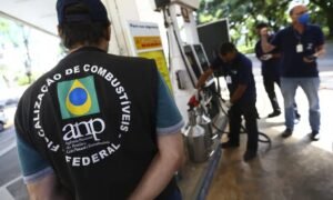 ANP faz ações de fiscalização com foco em preços abusivos em postos do ES