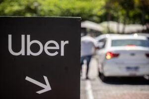 Uber lança ferramentas para ajudar idosos e PcDs. Veja como ativar os recursos