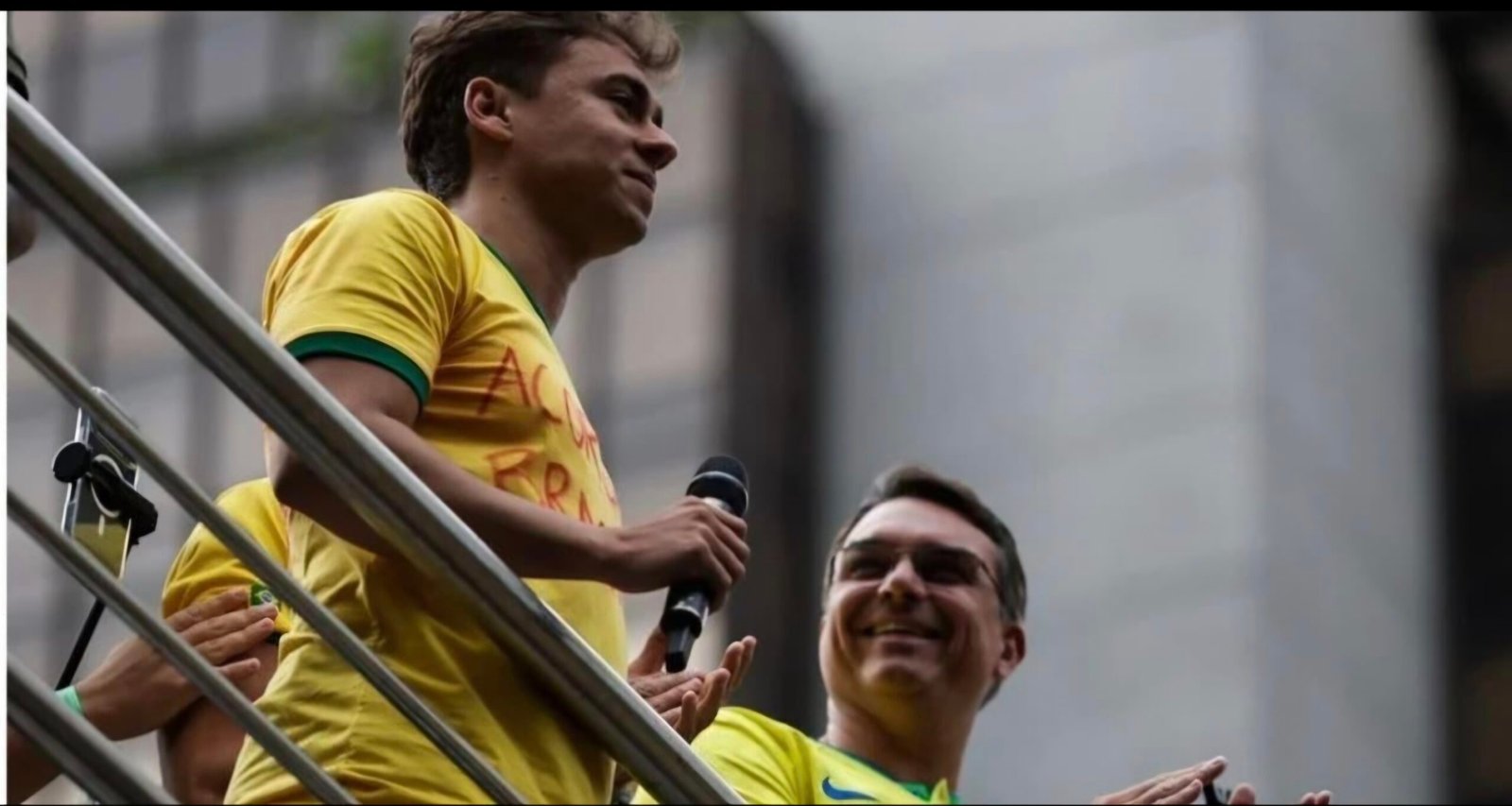 BLOQUINHO 22 AGITA O ESPÍRITO SANTO: FLÁVIO BOLSONARO E NIKOLAS FERREIRA DESEMBARCAM EM VITÓRIA