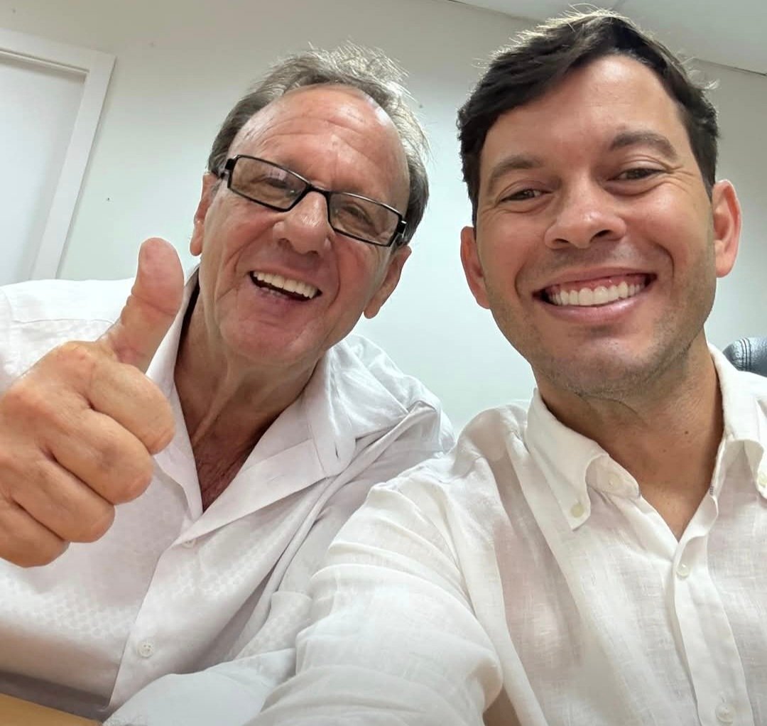 A pedido do Vereador Ivan Carlini, Prefeito Arnaldinho Borgo avança com calçamento de ruas no Rio Marinho e na Grande Cobilândia