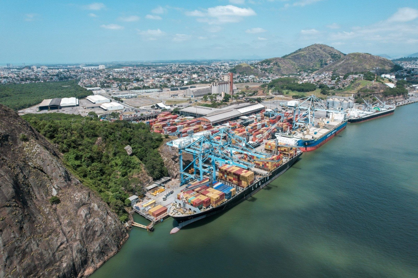 Vitória, Paranaguá e Salvador redesenham mapa das importações de automóveis no Brasil